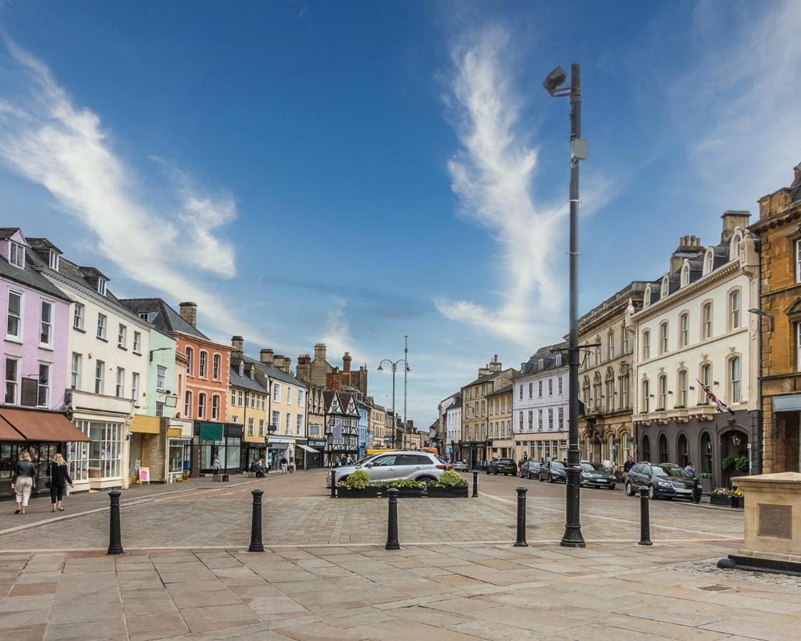 Corinium Lodge - Town Centre Apartment サイレンセスター エクステリア 写真